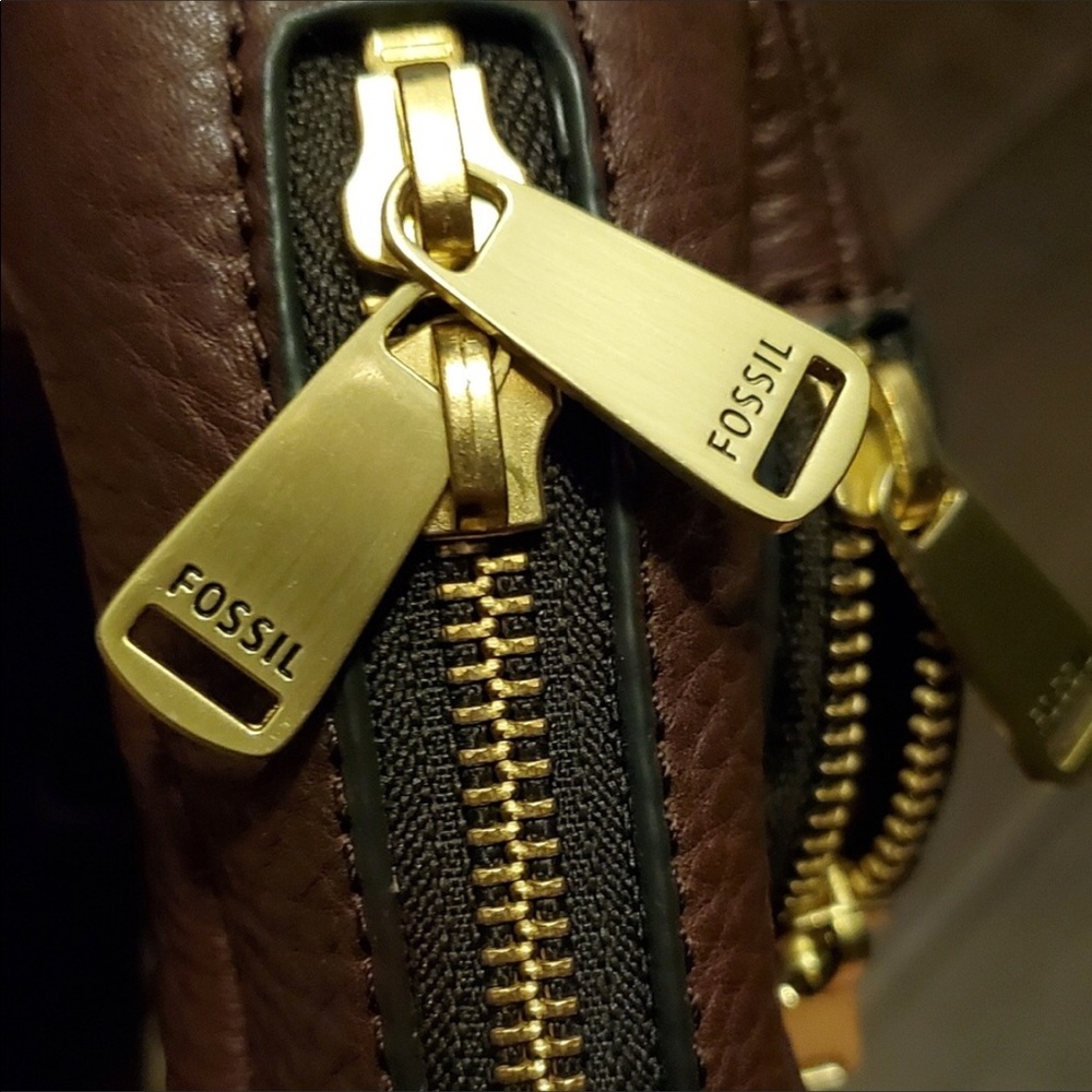 Fossil Crossbody Bag - image 6